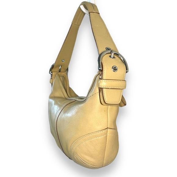 Coach Handbags - COACH Vintage Y2K Beige Boho Style Leather Bag - with Iconic Hang Tag